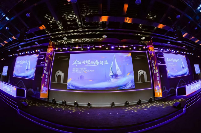 库里在接受 库里在接受