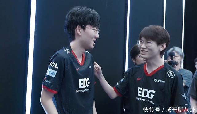 员潮中依旧 员潮中依旧